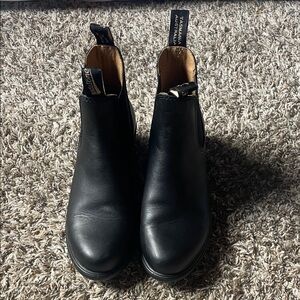 Blundstone Low Heeled Black Ankle Boots